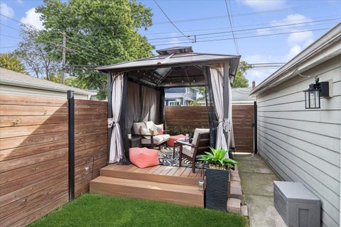 Tiny photo for 938 Mapleton Avenue, Oak Park, IL 60302 (MLS # 12749393)