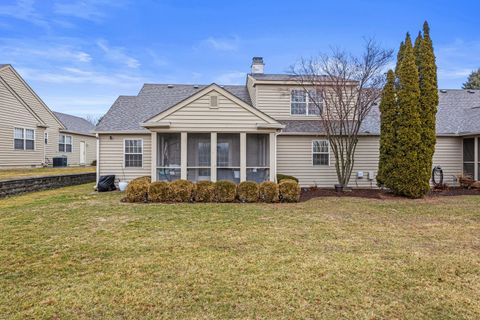 Tiny photo for 2007 E Amber Lane #A, Urbana, IL 61802 (MLS # 12570386)