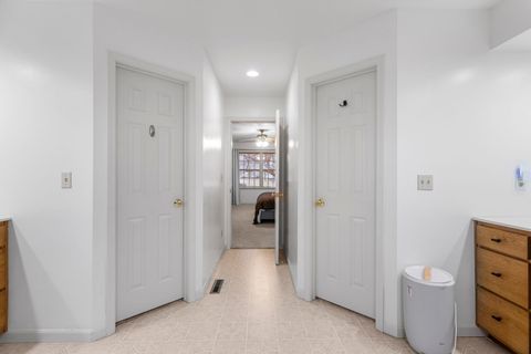 Tiny photo for 2007 E Amber Lane #A, Urbana, IL 61802 (MLS # 12570386)