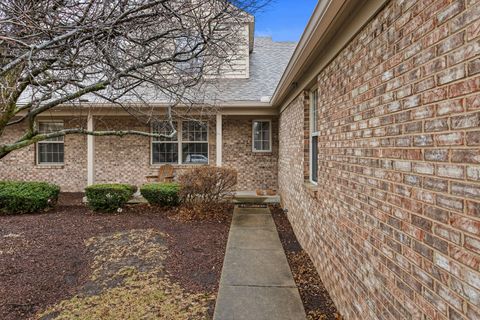 Tiny photo for 2007 E Amber Lane #A, Urbana, IL 61802 (MLS # 12570386)