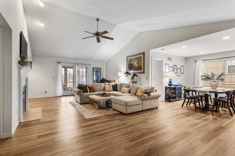 Tiny photo for 2007 E Amber Lane #A, Urbana, IL 61802 (MLS # 12570386)