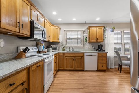 Tiny photo for 2007 E Amber Lane #A, Urbana, IL 61802 (MLS # 12570386)