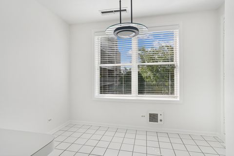 Tiny photo for 4545 W Touhy Avenue #511E, Lincolnwood, IL 60712 (MLS # 12481450)