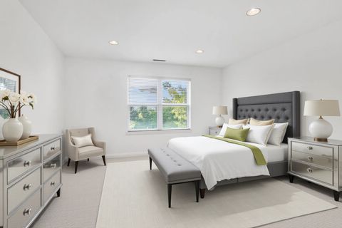 Tiny photo for 4545 W Touhy Avenue #511E, Lincolnwood, IL 60712 (MLS # 12481450)