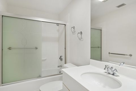 Tiny photo for 4545 W Touhy Avenue #511E, Lincolnwood, IL 60712 (MLS # 12481450)