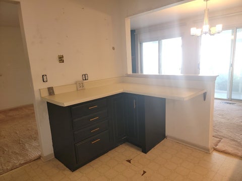 Tiny photo for 1311 Nutmeg Court #B, Mount Prospect, IL 60056 (MLS # 12693690)