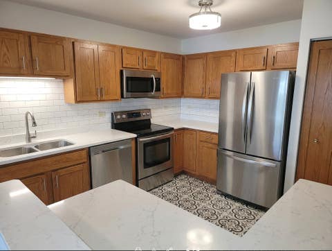 Tiny photo for 1311 Nutmeg Court #B, Mount Prospect, IL 60056 (MLS # 12693690)