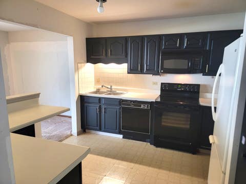 Tiny photo for 1311 Nutmeg Court #B, Mount Prospect, IL 60056 (MLS # 12693690)