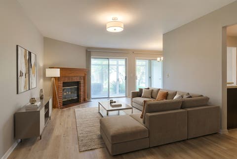 Tiny photo for 1311 Nutmeg Court #B, Mount Prospect, IL 60056 (MLS # 12693690)
