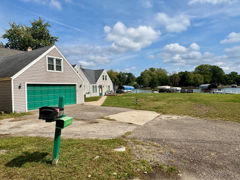 Tiny photo for 4400 Riverside Drive, Crystal Lake, IL 60014 (MLS # 12481751)