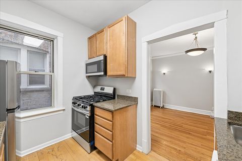 Tiny photo for 242 S MAPLE Avenue #1E, Oak Park, IL 60302 (MLS # 12609520)