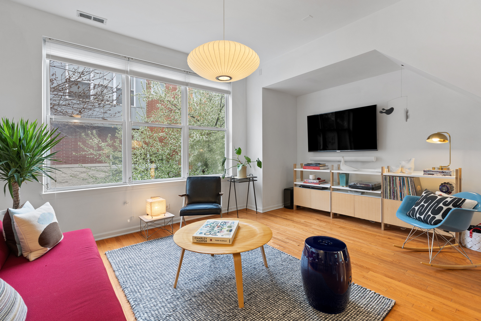 1825 N Rockwell Street