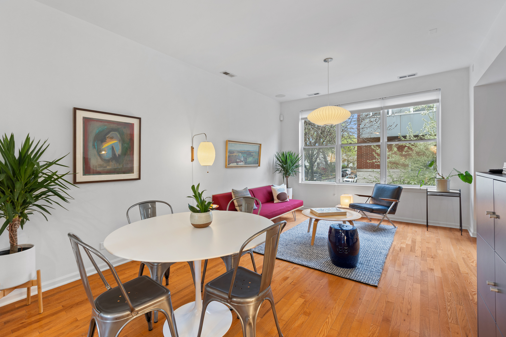 1825 N Rockwell Street