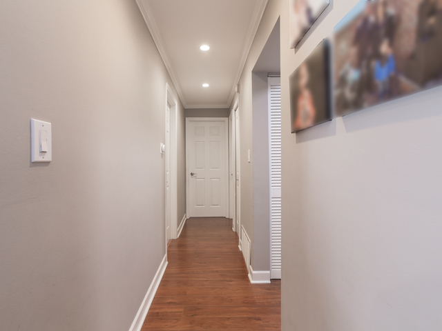1 Oak Creek Drive 2305