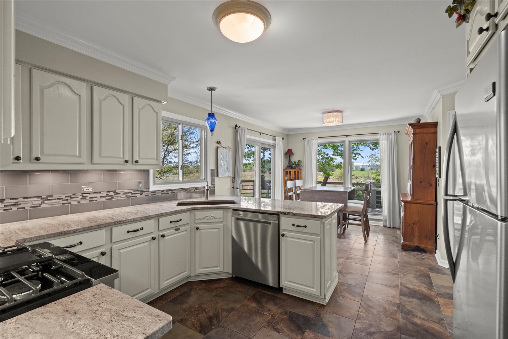 2087 Oaktree Trail