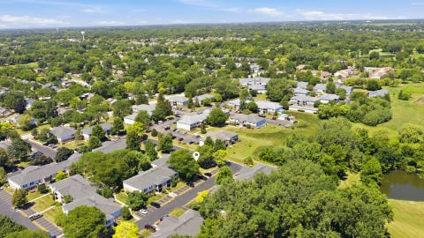 Tiny photo for 967 Golf Course Road #2, Crystal Lake, IL 60014 (MLS # 12720476)