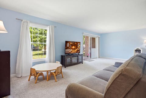Tiny photo for 967 Golf Course Road #2, Crystal Lake, IL 60014 (MLS # 12720476)