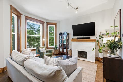 Tiny photo for 833 W Buckingham Place #3, Chicago, IL 60657 (MLS # 12723934)