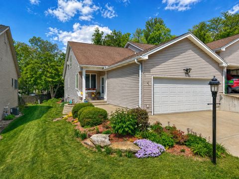 Photo of 1985 Alinda Avenue, Ottawa, IL 61350 (MLS # 12619941)