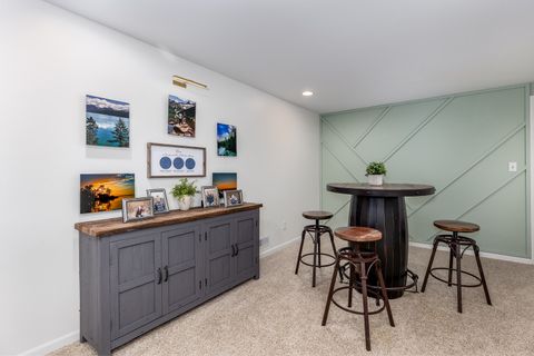 Tiny photo for 1985 Alinda Avenue, Ottawa, IL 61350 (MLS # 12619941)