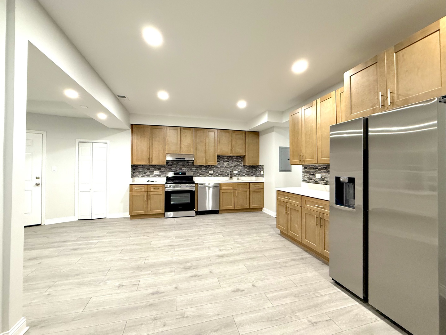 1343 W Rosedale Avenue 2