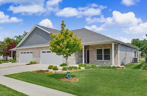 Photo of 503 S 5th Street, Fairbury, IL 61739 (MLS # 12647805)