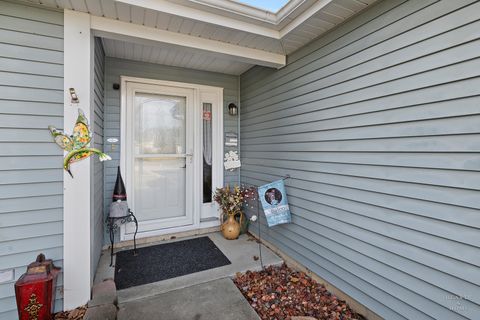 Tiny photo for 3811 Hale Lane, Island Lake, IL 60042 (MLS # 12588962)