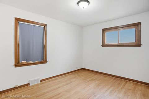 Tiny photo for 314 E 31st Street, La Grange Park, IL 60526 (MLS # 12532483)