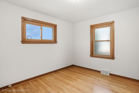 Tiny photo for 314 E 31st Street, La Grange Park, IL 60526 (MLS # 12532483)