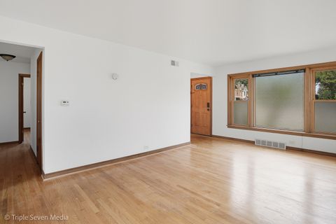 Tiny photo for 314 E 31st Street, La Grange Park, IL 60526 (MLS # 12532483)