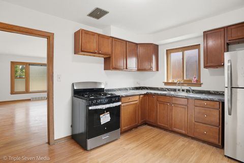 Tiny photo for 314 E 31st Street, La Grange Park, IL 60526 (MLS # 12532483)