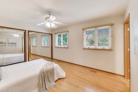 Tiny photo for 111 S Brighton Place, Arlington Heights, IL 60004 (MLS # 12608398)