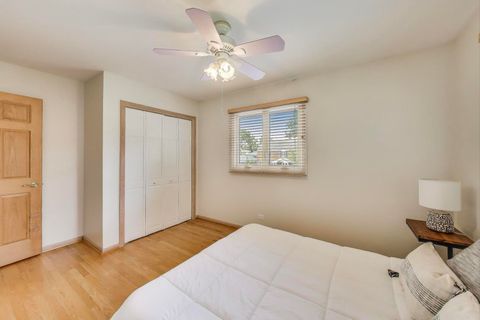 Tiny photo for 111 S Brighton Place, Arlington Heights, IL 60004 (MLS # 12608398)