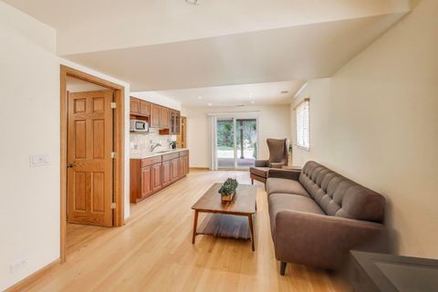 Tiny photo for 111 S Brighton Place, Arlington Heights, IL 60004 (MLS # 12608398)