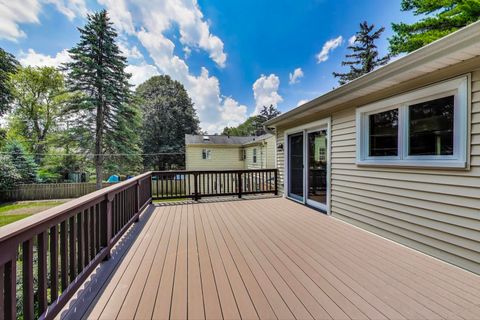 Tiny photo for 111 S Brighton Place, Arlington Heights, IL 60004 (MLS # 12608398)