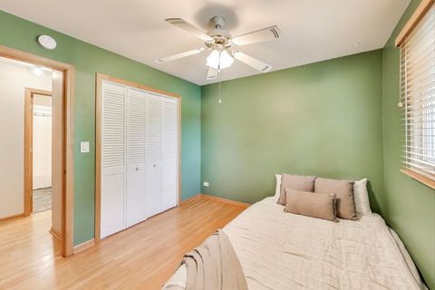 Tiny photo for 111 S Brighton Place, Arlington Heights, IL 60004 (MLS # 12608398)