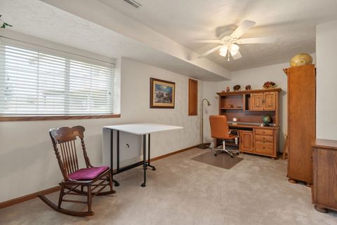 Tiny photo for 5016 56TH Avenue Court, Bettendorf, IA 52722 (MLS # 12613442)