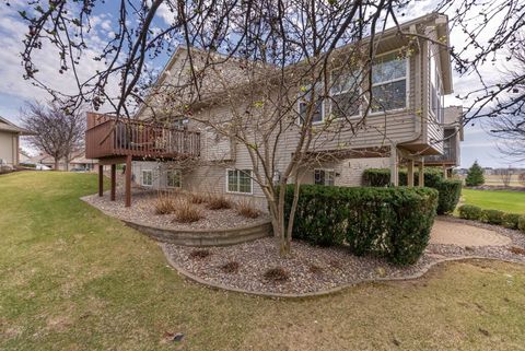 Tiny photo for 5016 56TH Avenue Court, Bettendorf, IA 52722 (MLS # 12613442)