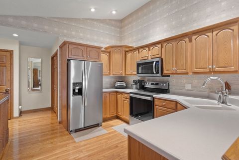 Tiny photo for 5016 56TH Avenue Court, Bettendorf, IA 52722 (MLS # 12613442)