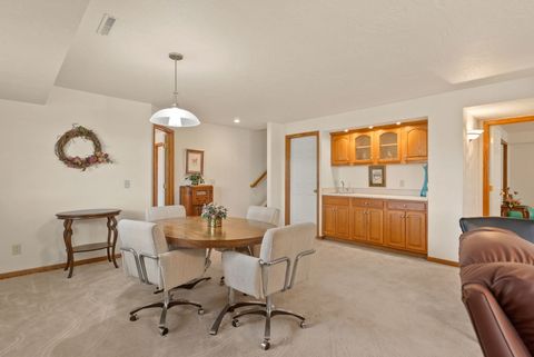 Tiny photo for 5016 56TH Avenue Court, Bettendorf, IA 52722 (MLS # 12613442)