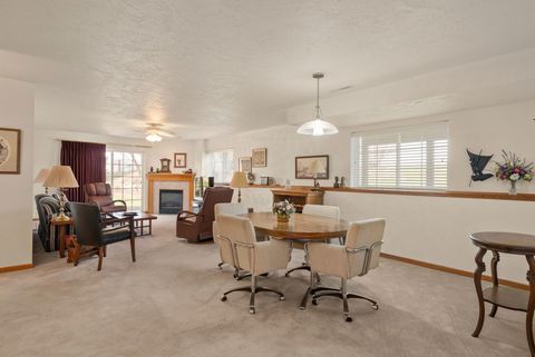 Tiny photo for 5016 56TH Avenue Court, Bettendorf, IA 52722 (MLS # 12613442)