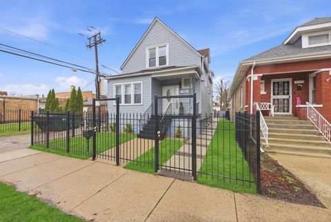 Tiny photo for 7115 S Rockwell Street, Chicago, IL 60629 (MLS # 12613492)