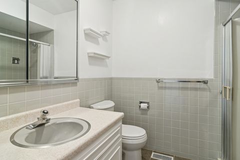 Tiny photo for 1533 N ARLINGTON HEIGHTS Road #D, Arlington Heights, IL 60004 (MLS # 12553568)