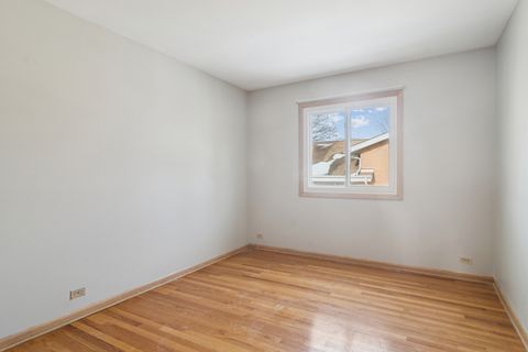 Tiny photo for 1533 N ARLINGTON HEIGHTS Road #D, Arlington Heights, IL 60004 (MLS # 12553568)