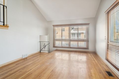 Tiny photo for 1533 N ARLINGTON HEIGHTS Road #D, Arlington Heights, IL 60004 (MLS # 12553568)