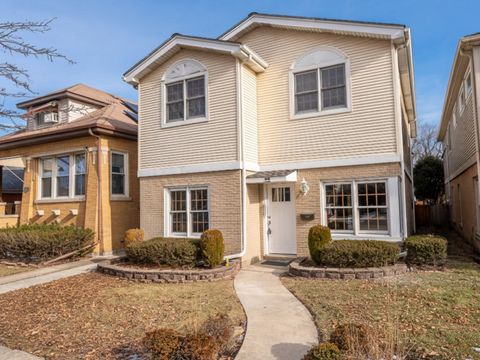 Photo of 5635 N Kostner Avenue, Chicago, IL 60646 (MLS # 12543664)