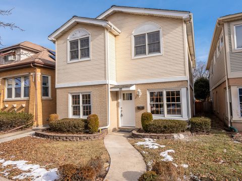 Photo of 5635 N Kostner Avenue, Chicago, IL 60646 (MLS # 12543664)