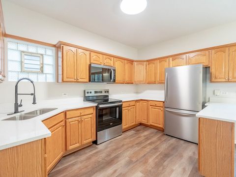 Tiny photo for 5635 N Kostner Avenue, Chicago, IL 60646 (MLS # 12543664)
