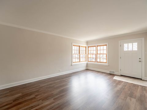 Photo of 5635 N Kostner Avenue, Chicago, IL 60646 (MLS # 12543664)