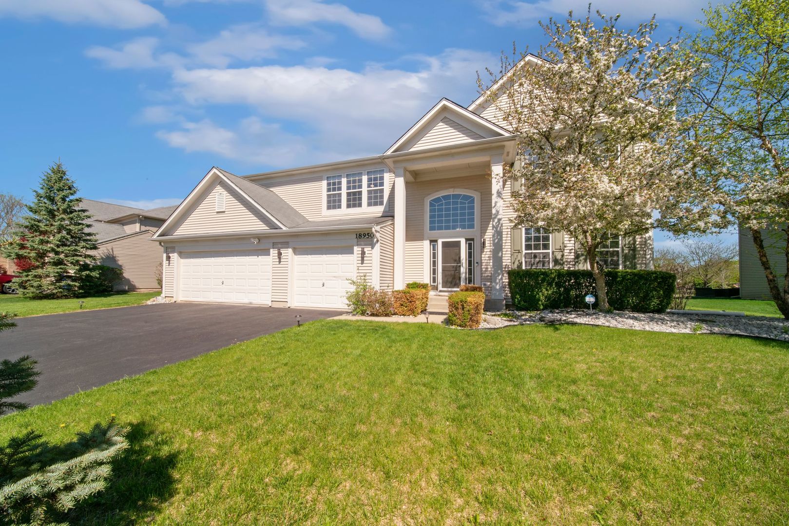 18950 W Glenhurst Drive